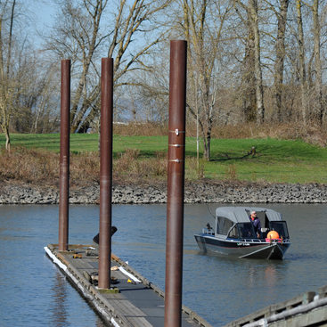 photo of a boat coming in at Chinook Landing Marine Park