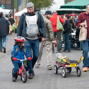 photo of a family at the Hollywood Farmers Market