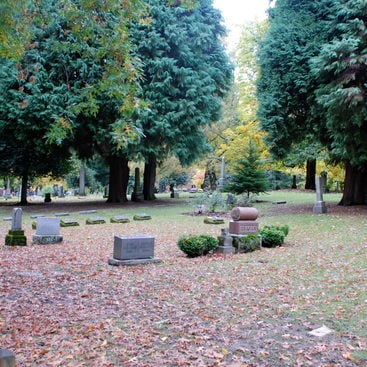 photo of Lone Fir Cemetery