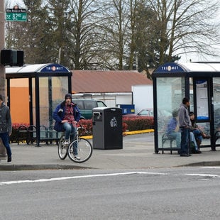 82nd and Division bus stops