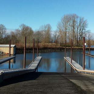 photo of new docks at Chinook Landing Marine Park