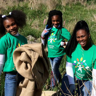 photo of Comcast Cares volunteers at a work party