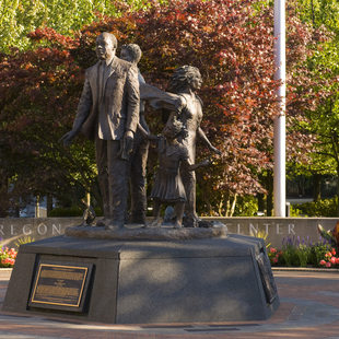 Oregon Convention Center MLK Statue