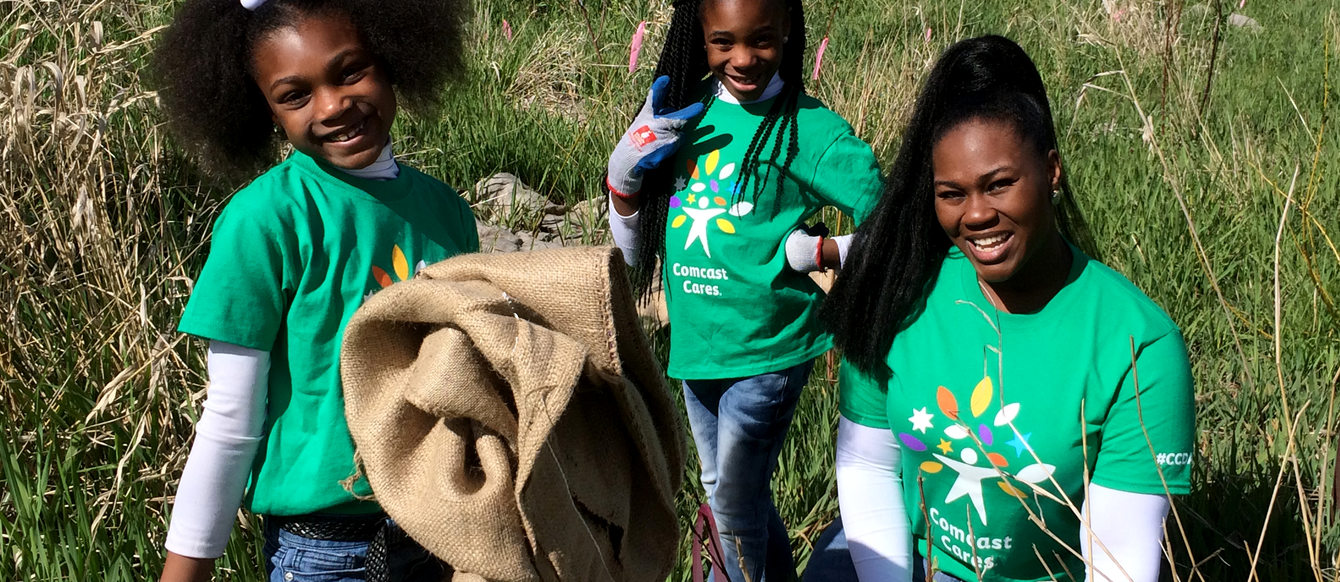 photo of Comcast Cares volunteers at a work party