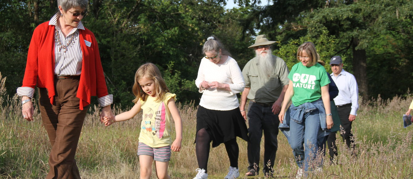 Carlotta Collette leads a walk at Canemah Bluff