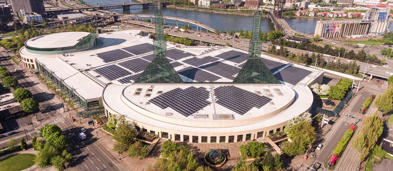 Aerial photo of solar array on the rooftop of the Oregon Convention Center