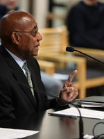 Former Metro Councilor Ed Washington giving testimony at a public hearing