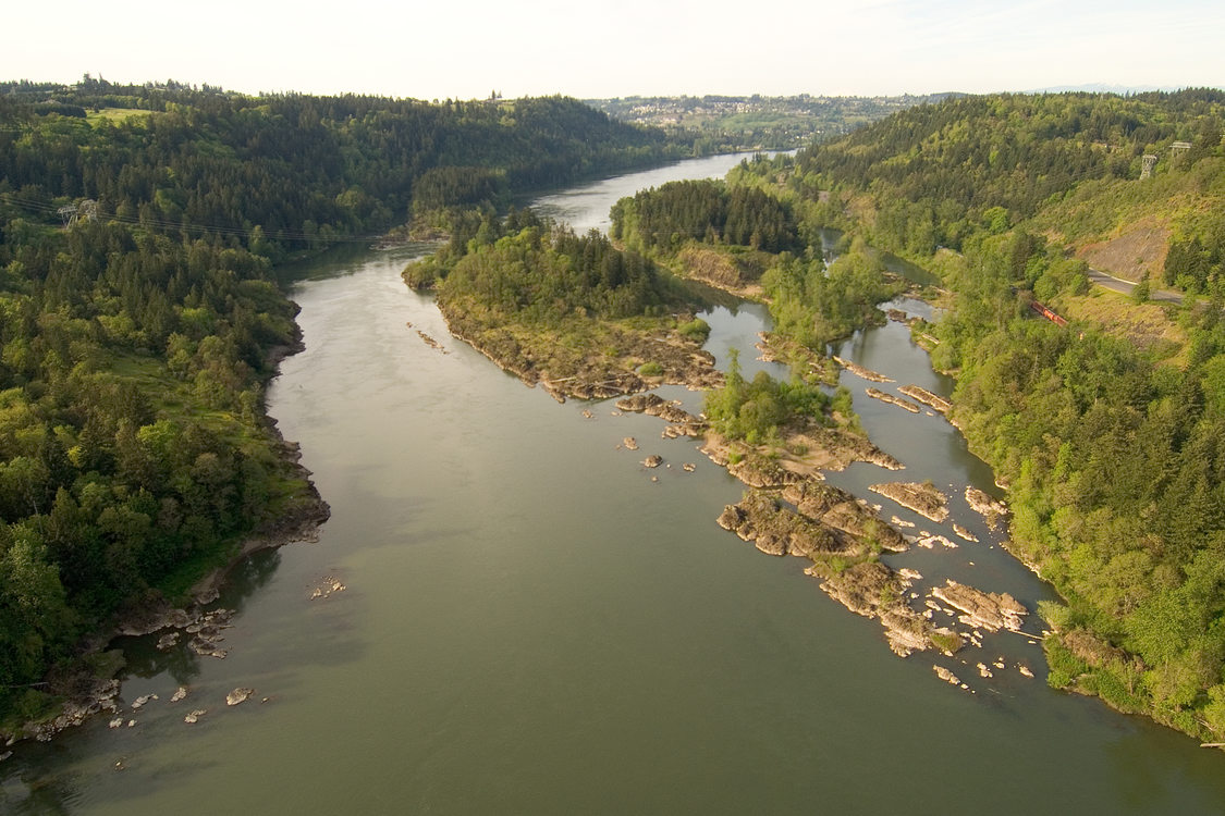 aerial photo of the Willamette Narrows