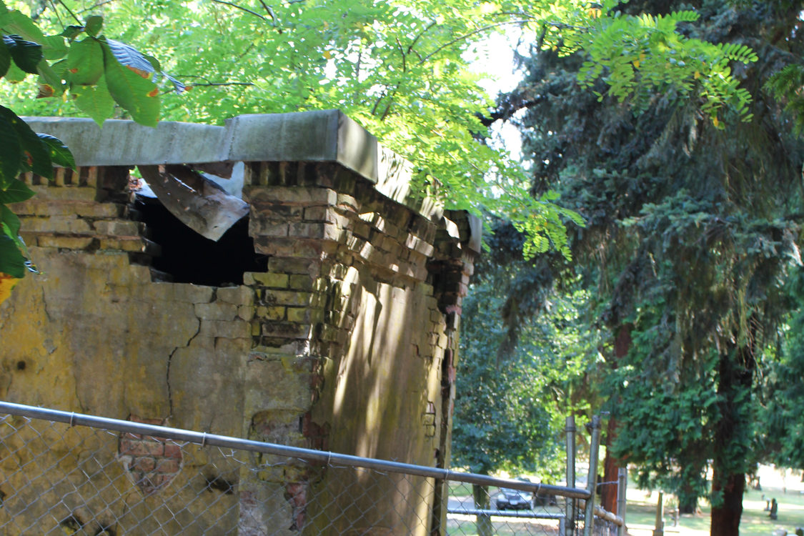 The damaged Bottler tomb