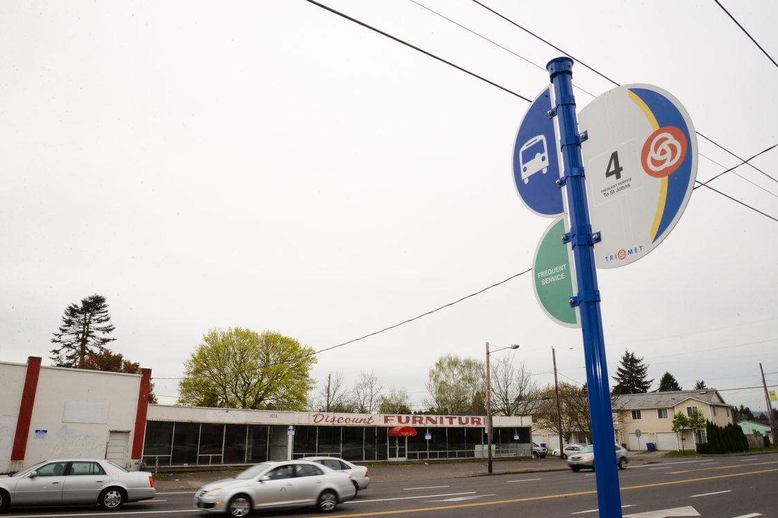 Bus stop on Division Street in the Jade District