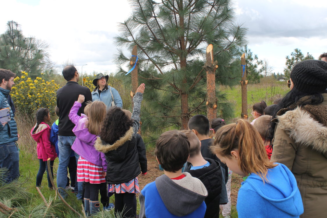 photo of students at Graham Oaks