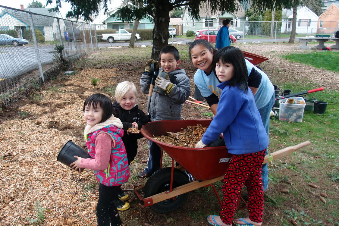 photo of Nature in Neighborhood grants recipients