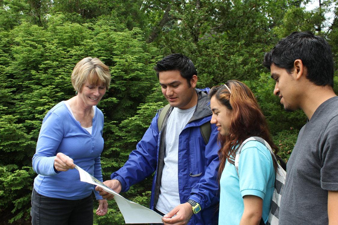 photo of Kate Holleran with Mt. Hood Community College students