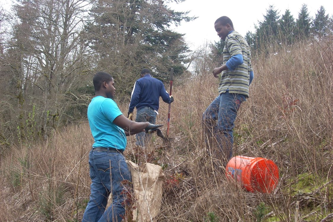 photo of Mt. Hood Community College students at South Beaver Creek Natural Area