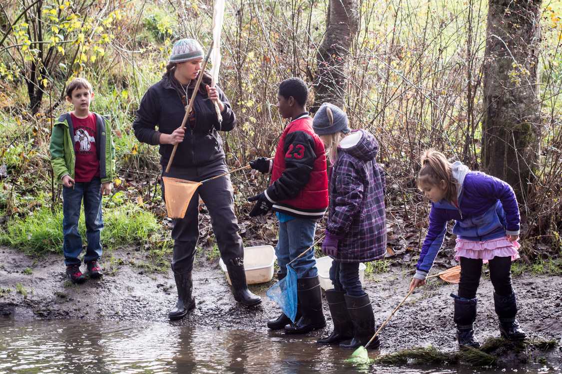 photo of children learning at Dirksen Nature Park