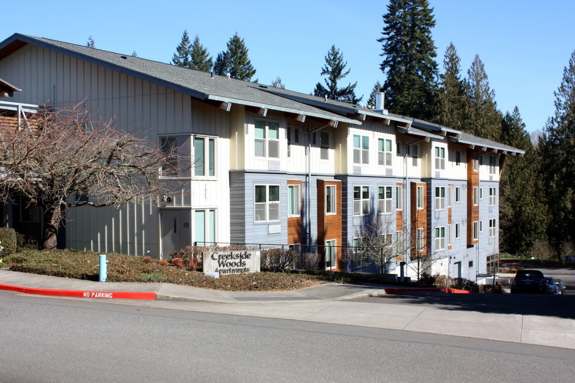 Creekside Woods Apartments in Wilsonville, Oregon